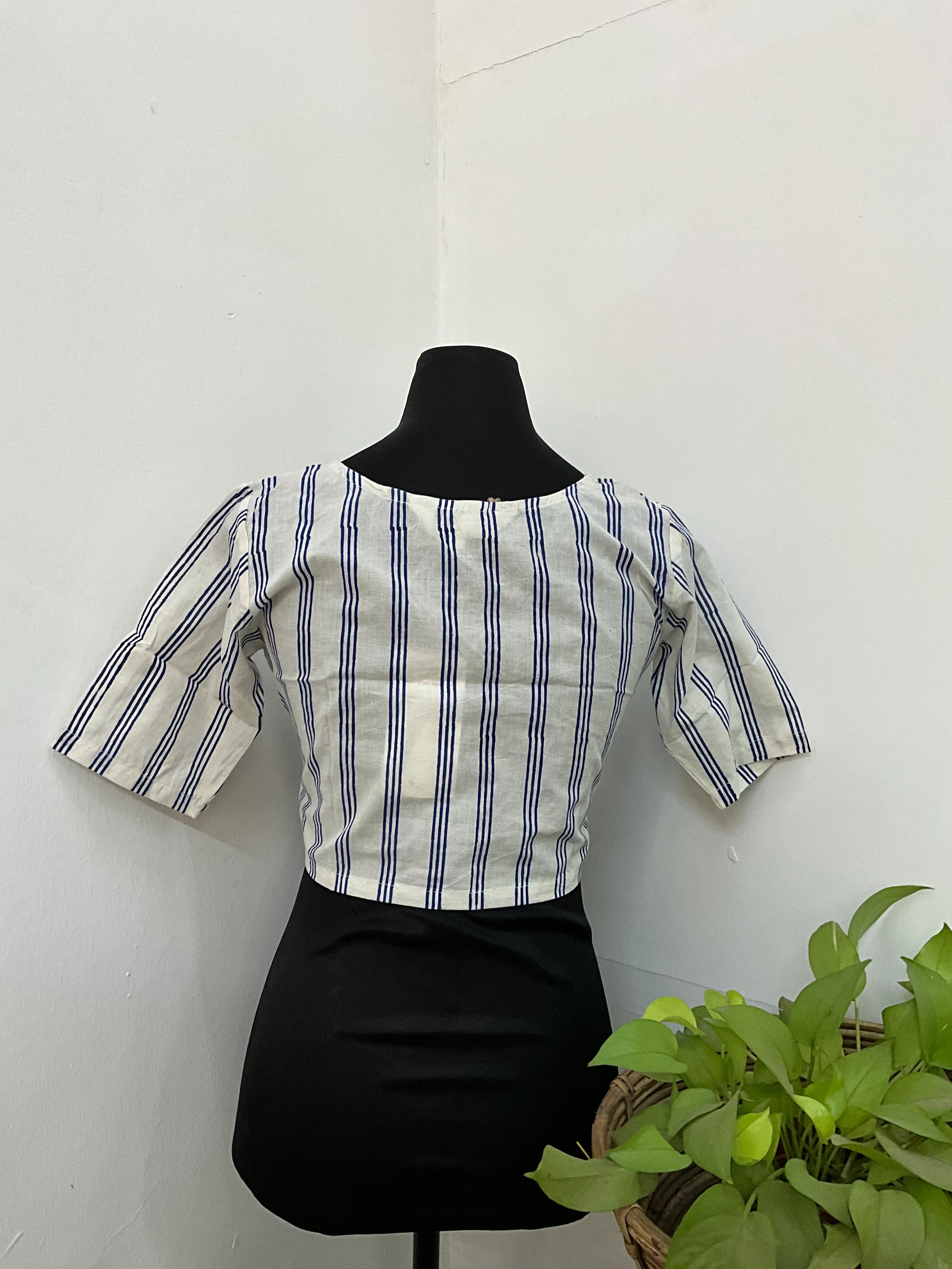 Aabha White Handblock Print Cotton Blouse - Noor - Image 3