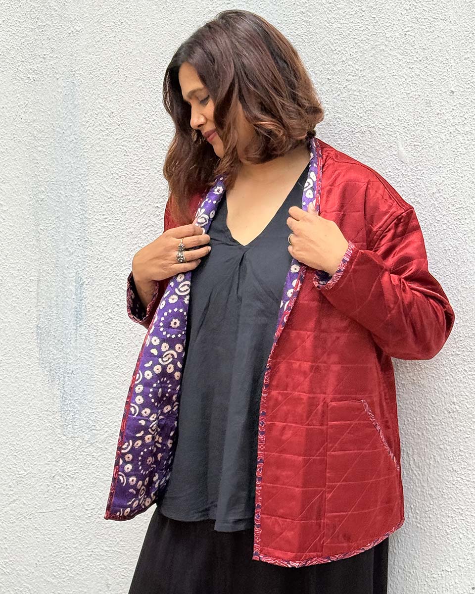 Ambernest Mashru Silk Reversible Quilted Jacket - Image 10