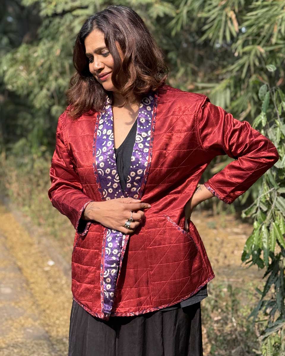 Ambernest Mashru Silk Reversible Quilted Jacket - Image 17
