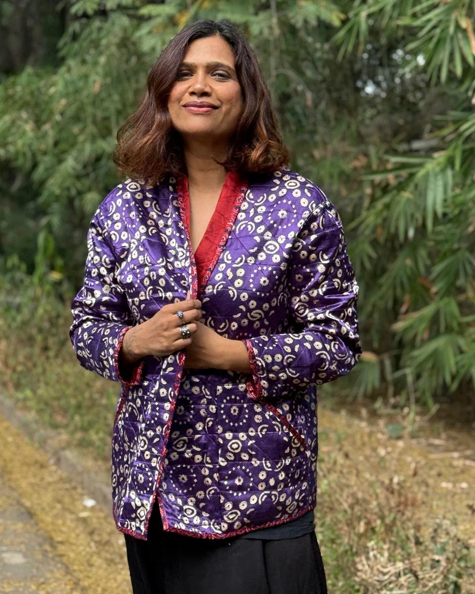 Ambernest Mashru Silk Reversible Quilted Jacket - Image 23