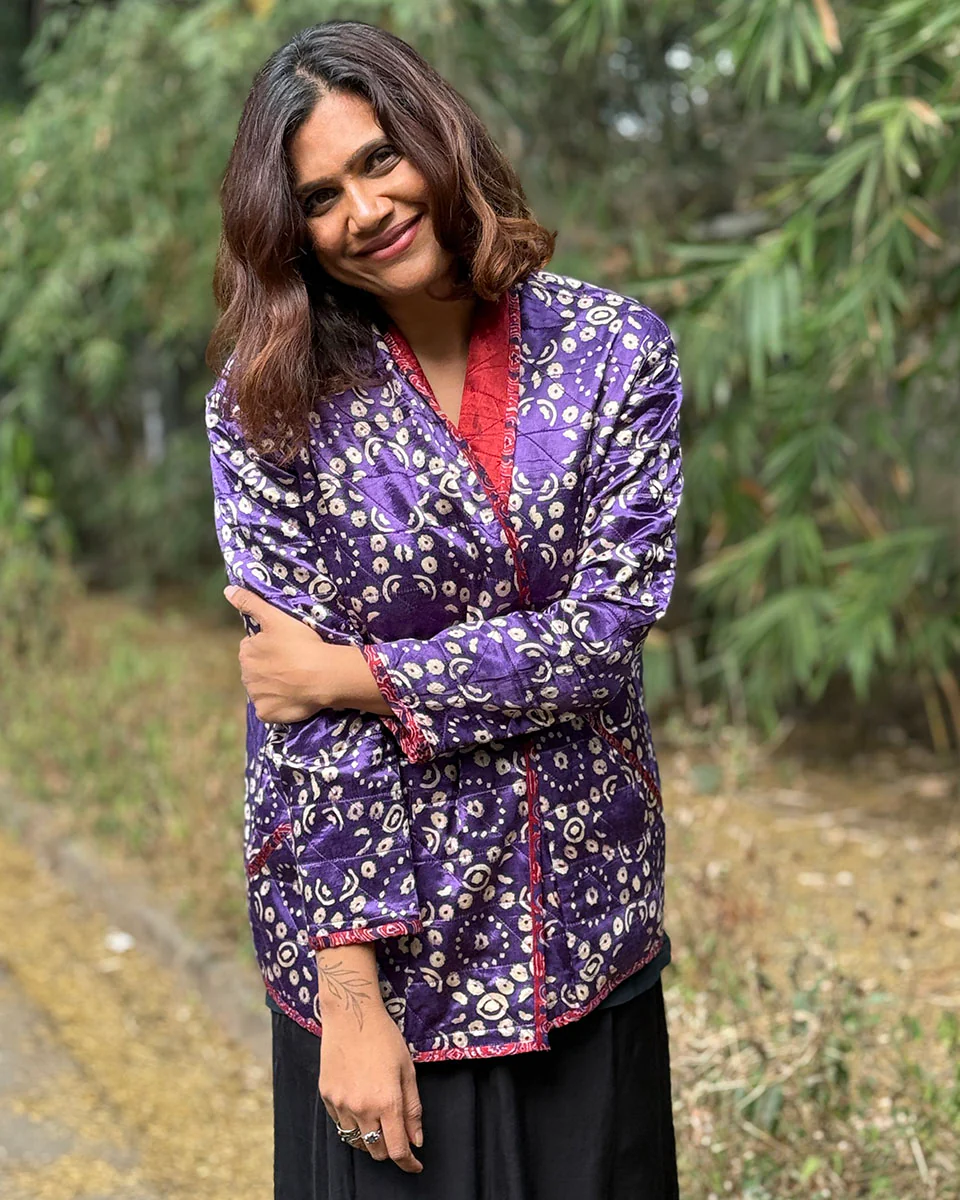 Ambernest Mashru Silk Reversible Quilted Jacket - Image 24