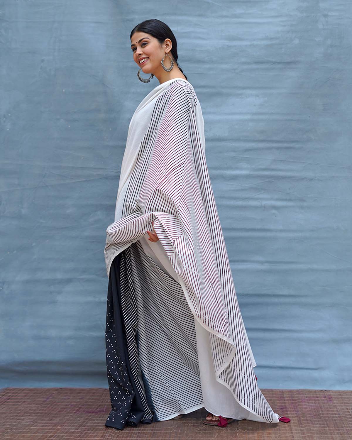 B&W Muse Black & White Handblock Print Cotton Saree - MIS - Image 8