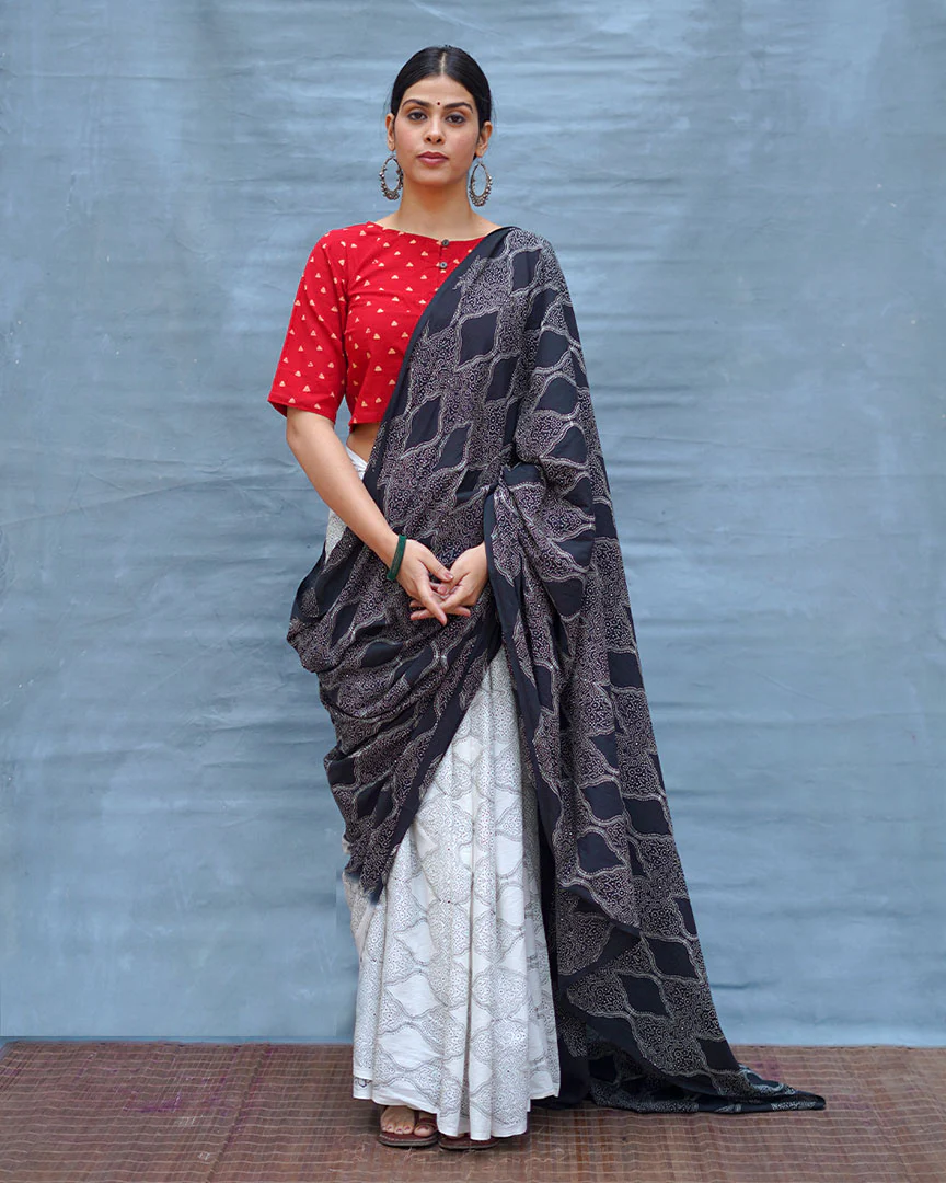 Black & White Tale Handblock Print Cotton Saree - MIS - Image 2