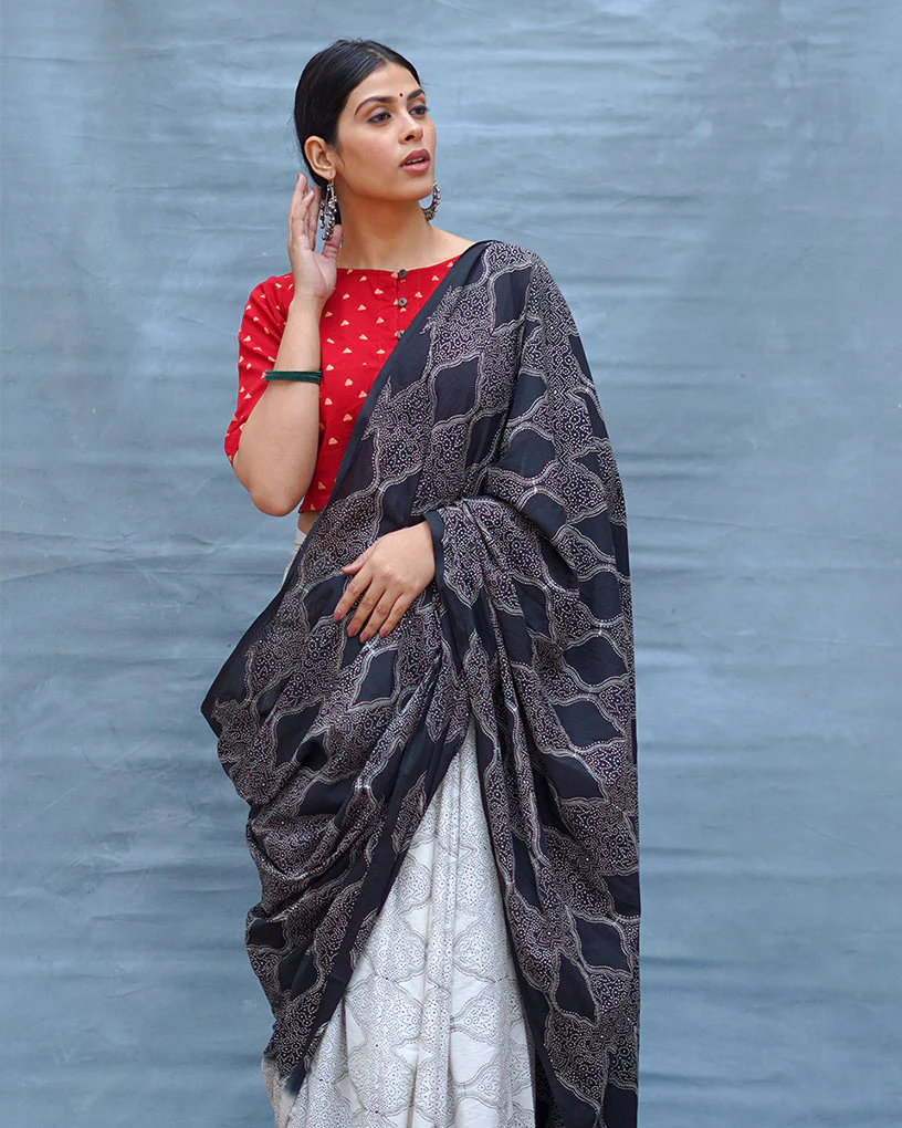 Black & White Tale Handblock Print Cotton Saree - MIS - Image 7