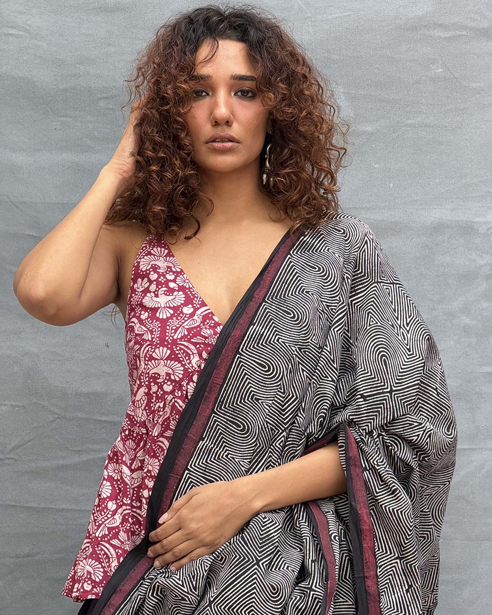 Blush of Dusk Black Block printed Cotton Saree - Image 11