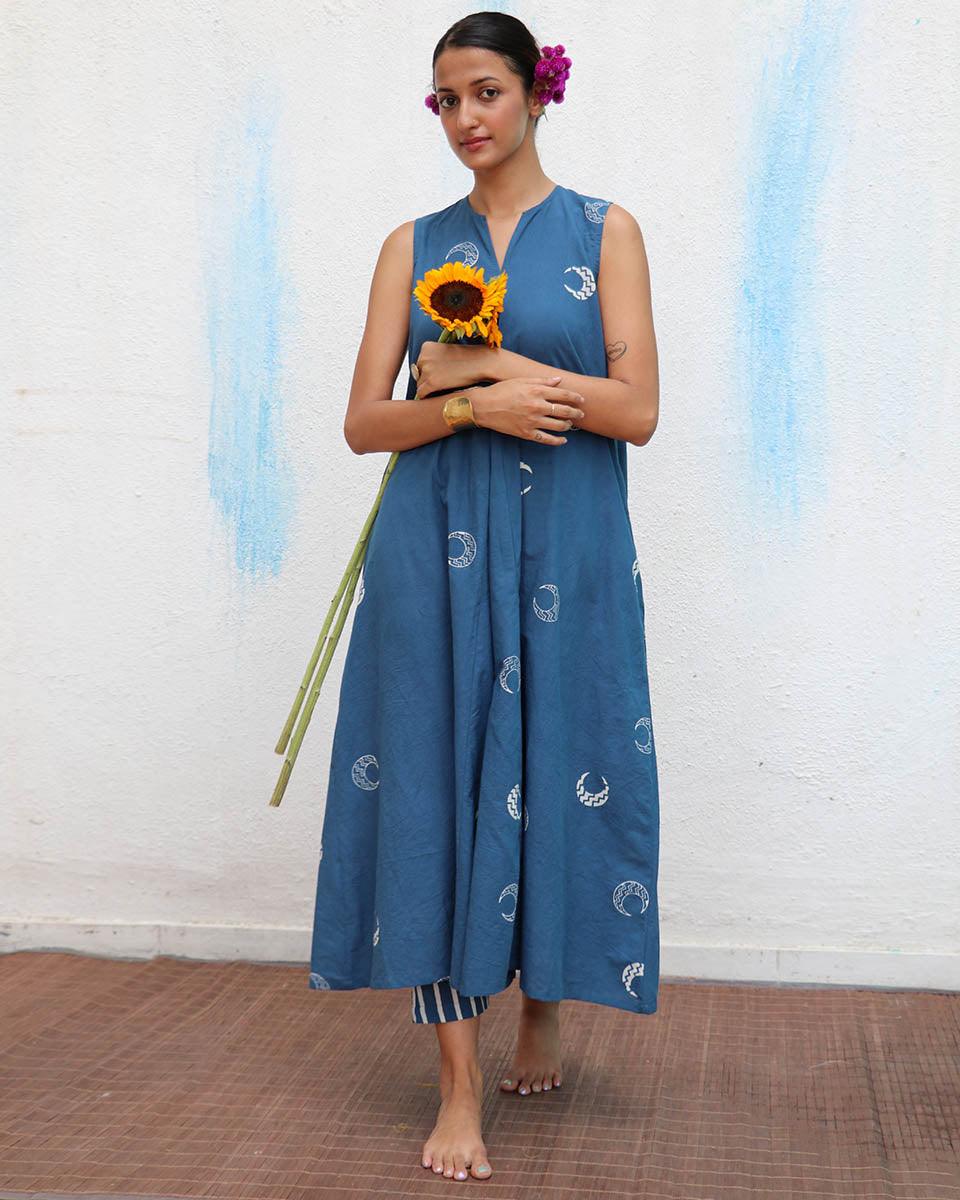 Chandramallika Block printed Cotton Kurta Set - Flower Girl - Image 2