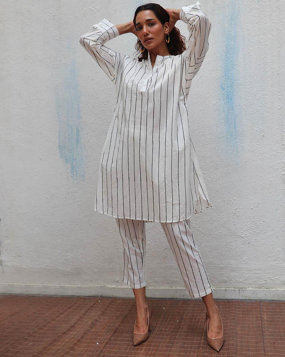 Coconut FrosÃ© Handblock Printed Cotton Kurta Set - Mono - Image 3