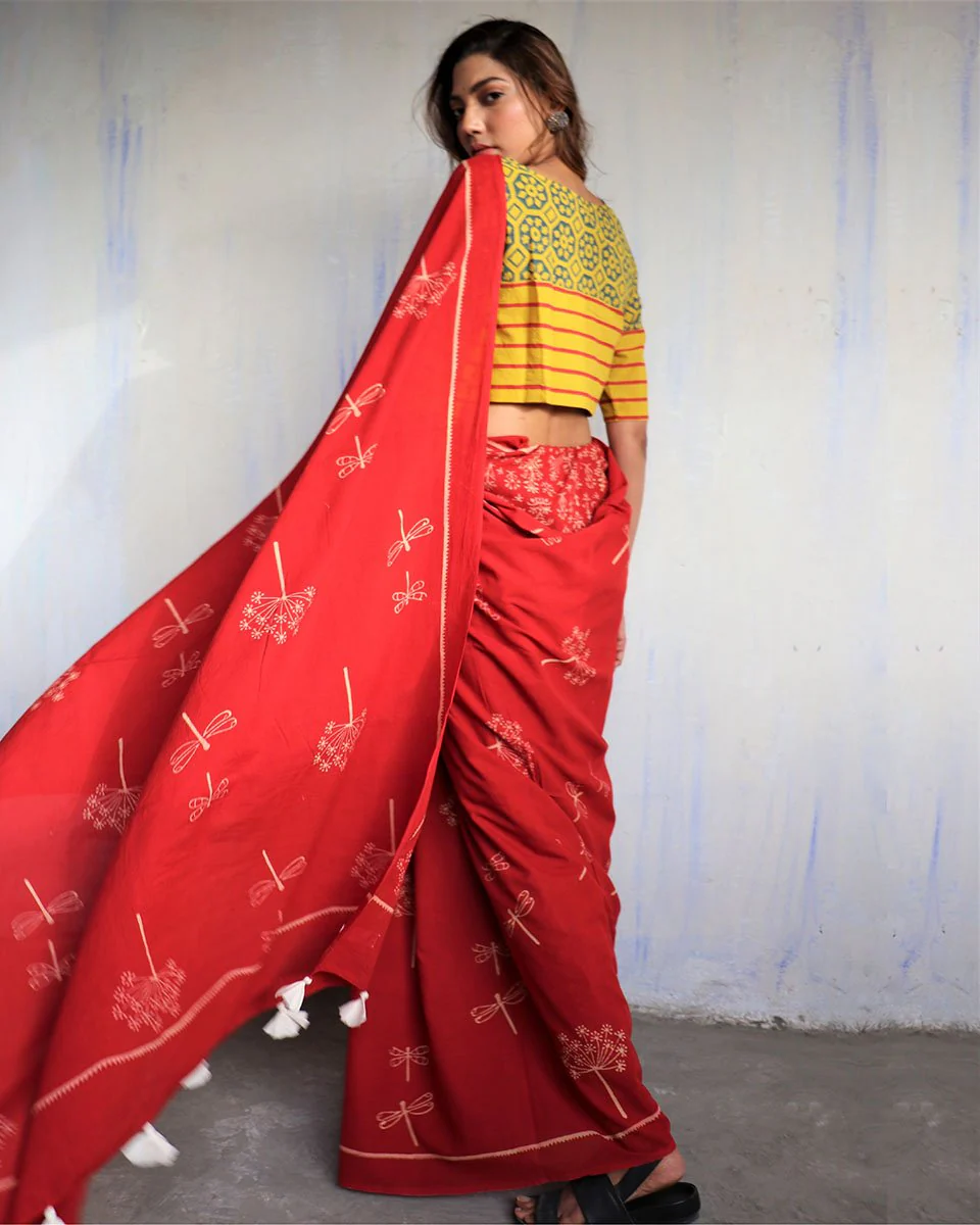 Red Blockprinted Cotton Mul Saree - God - Image 6