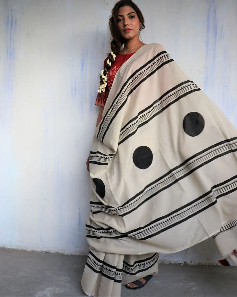 Ivory Blockprinted Cotton Mul Saree - God - Image 7