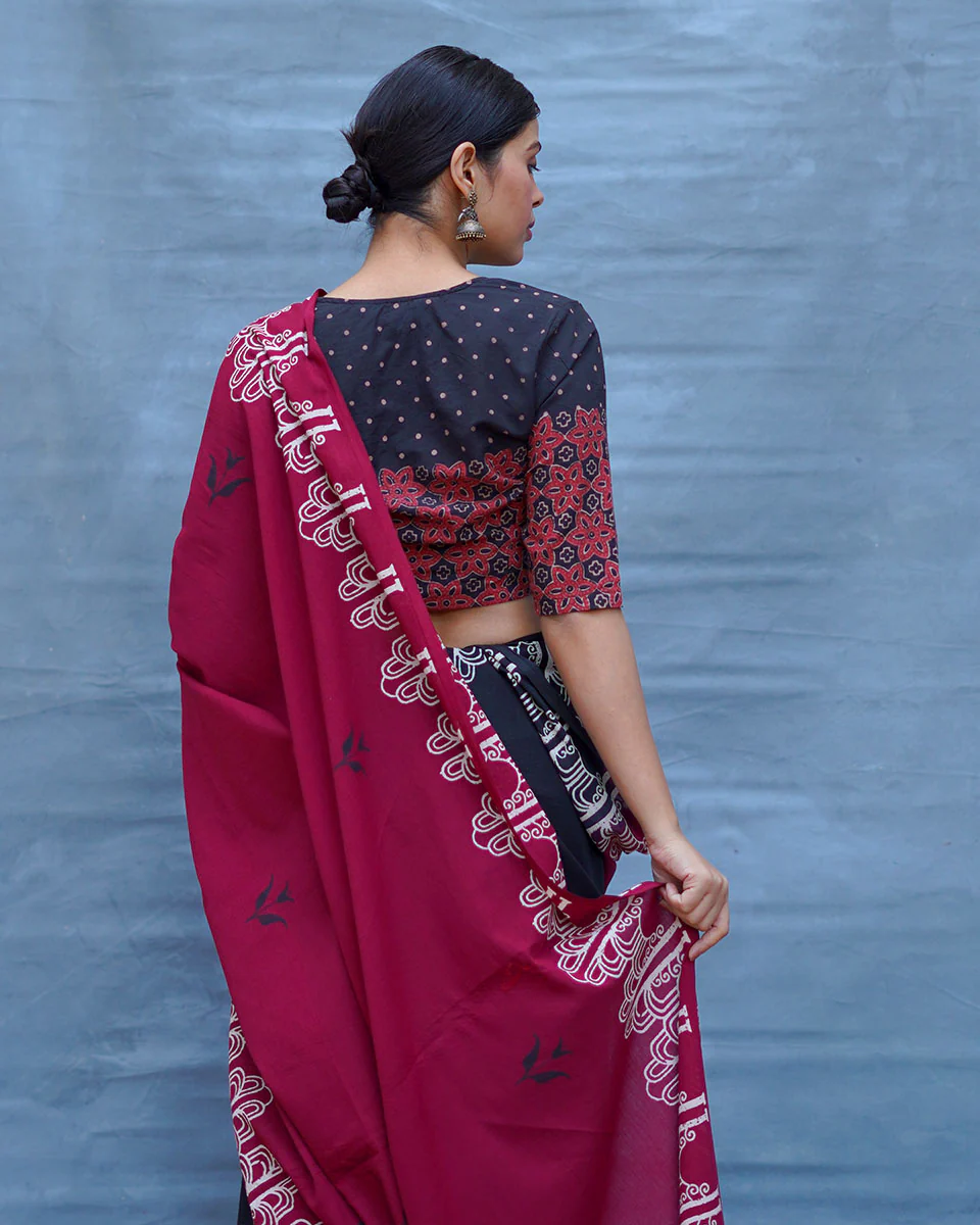 Damini Maroon With Black Handblock Printed Cotton Saree - Soil - Image 5