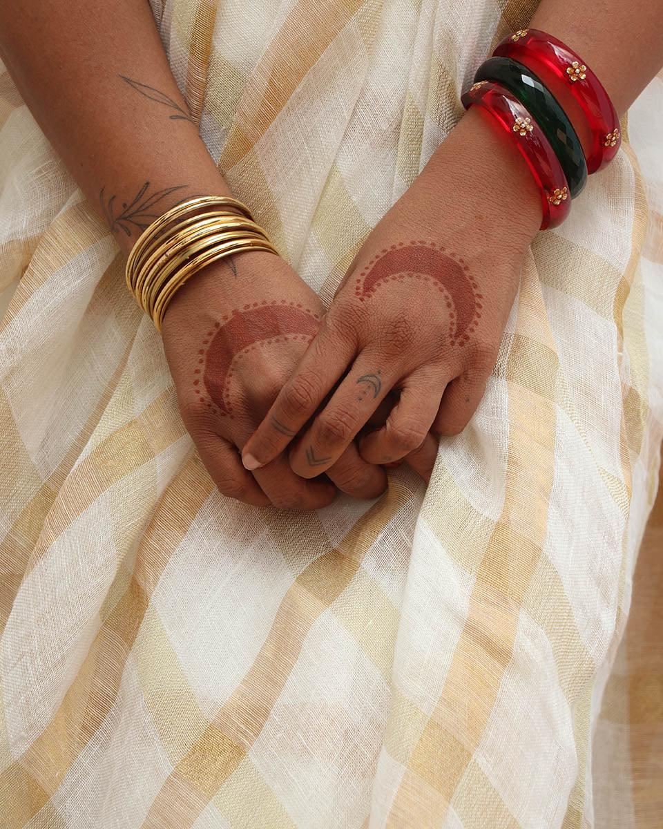 Devaki Handwoven Linen Zari Saree - Onam - Image 8