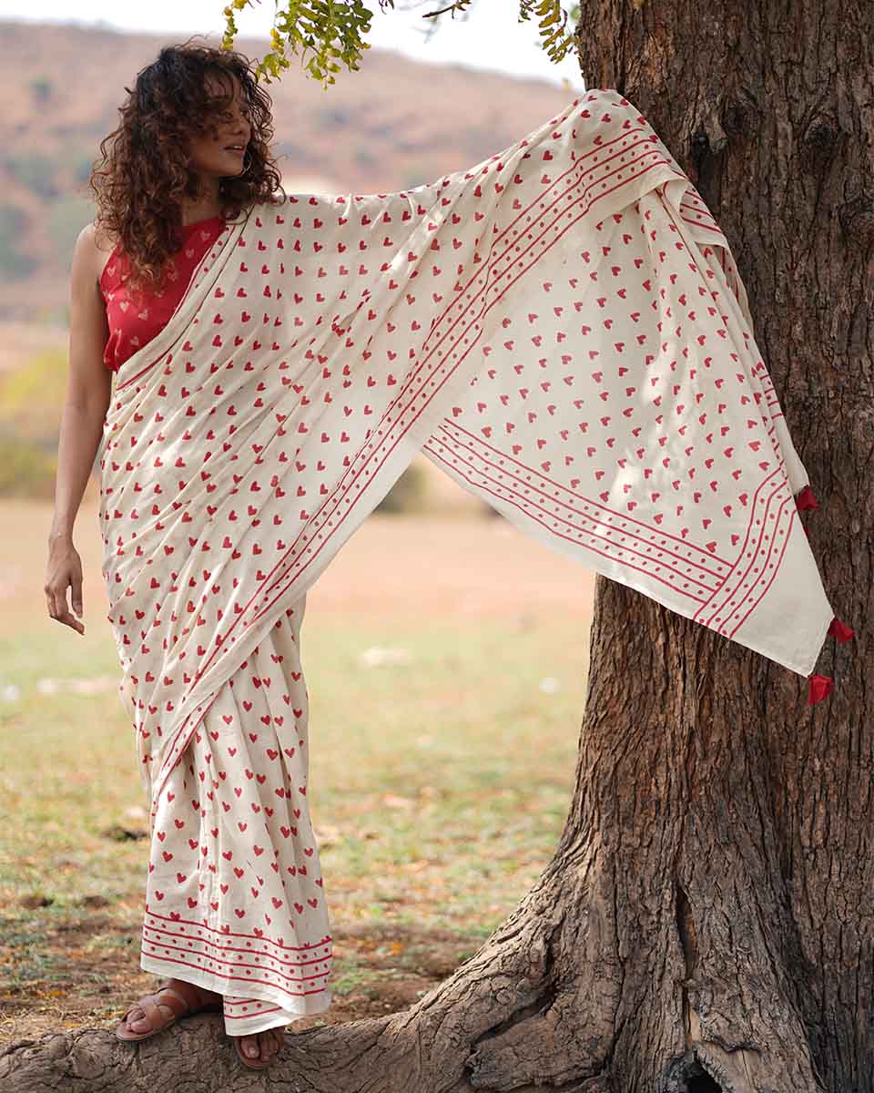 Dil Awara Ivory Hand block Printed Cotton Saree - Image 5