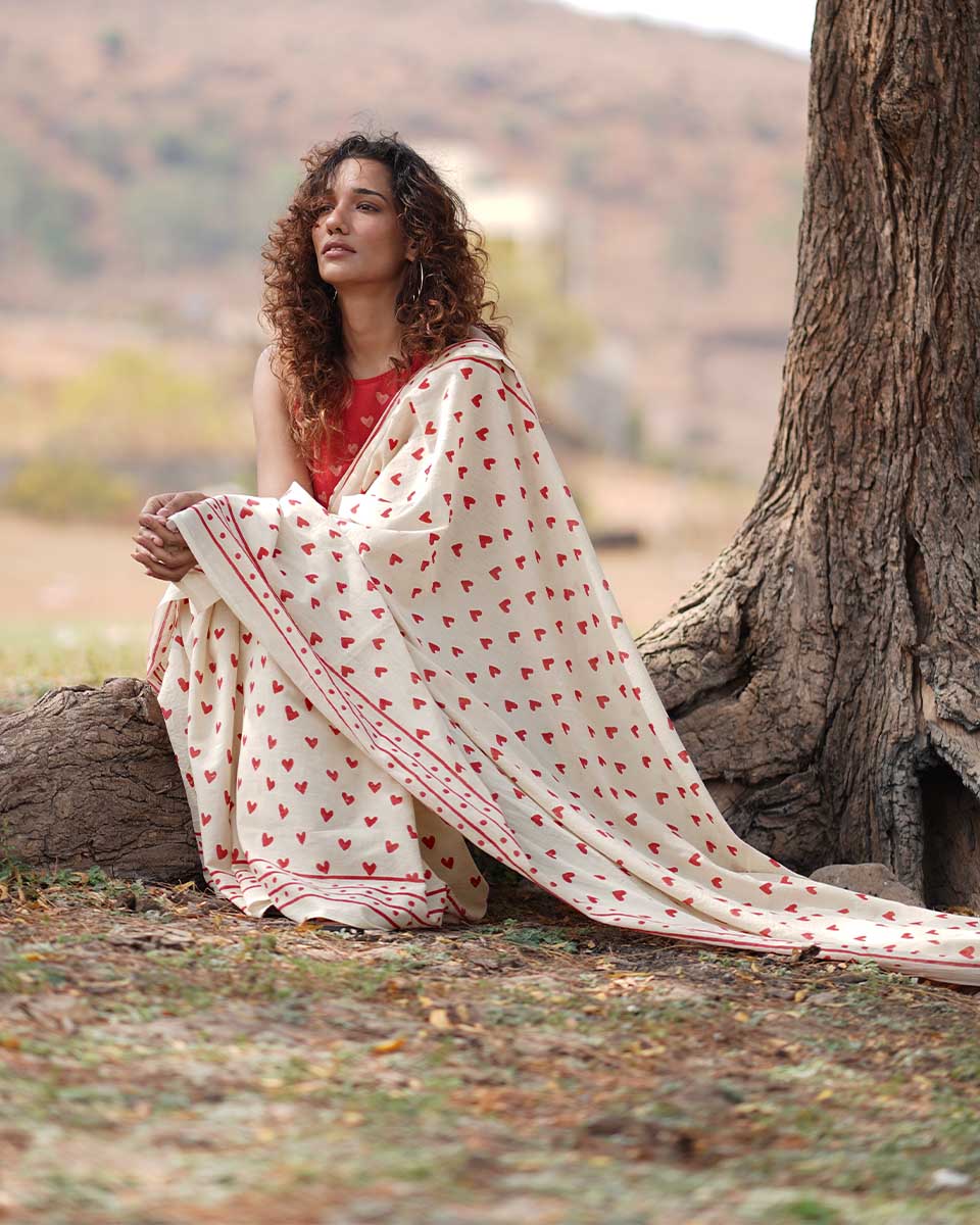 Dil Awara Ivory Hand block Printed Cotton Saree - Image 8