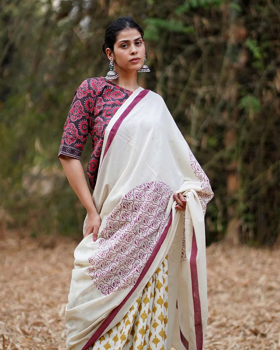Dil-Navaaz Ivory Block Printed Cotton Saree - WW - Image 5