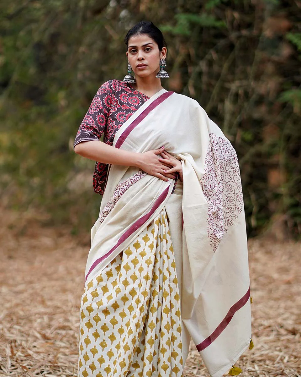 Dil-Navaaz Ivory Block Printed Cotton Saree - WW - Image 7