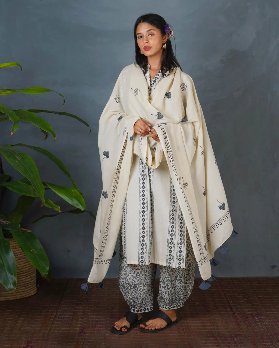 Drifting Ash Ivory Block Printed Dupatta - BMS - Image 7