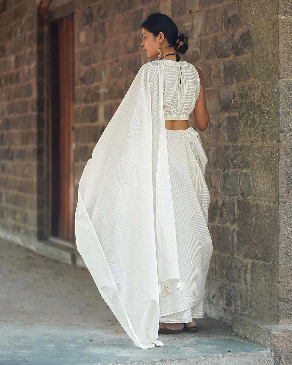 Dust of Dove Ivory Block Printed Saree - SFD - Image 5