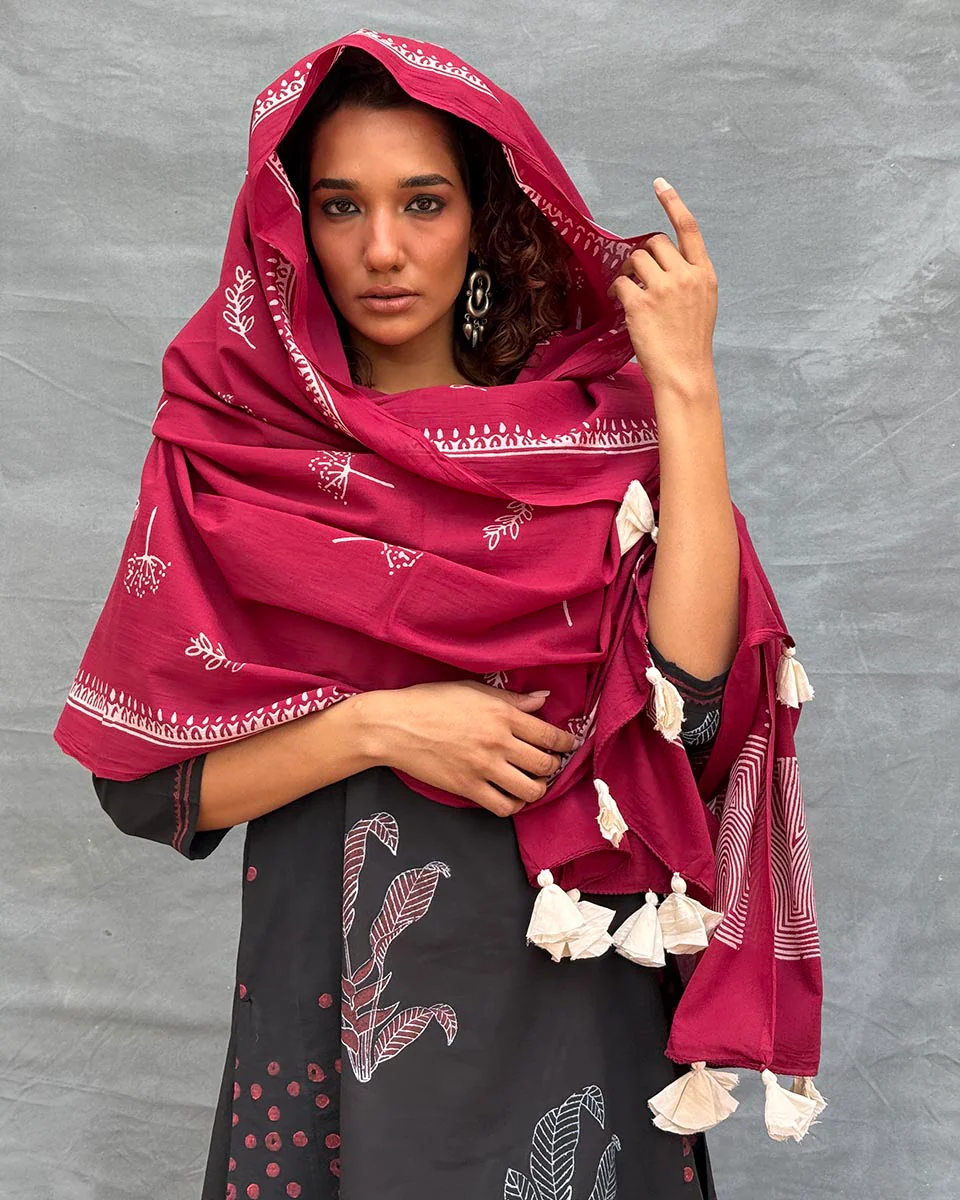 Flicker of Fireflies Blockprinted Cotton Dupatta - Image 12