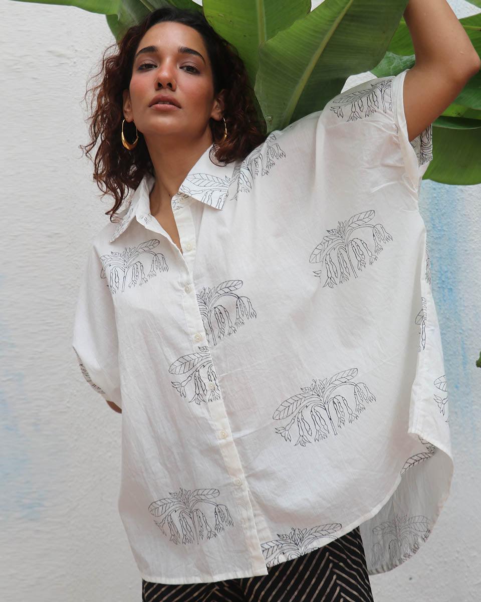 "Flor d’Luna Handblock Printed Cotton Shirt - Mono - Image 8