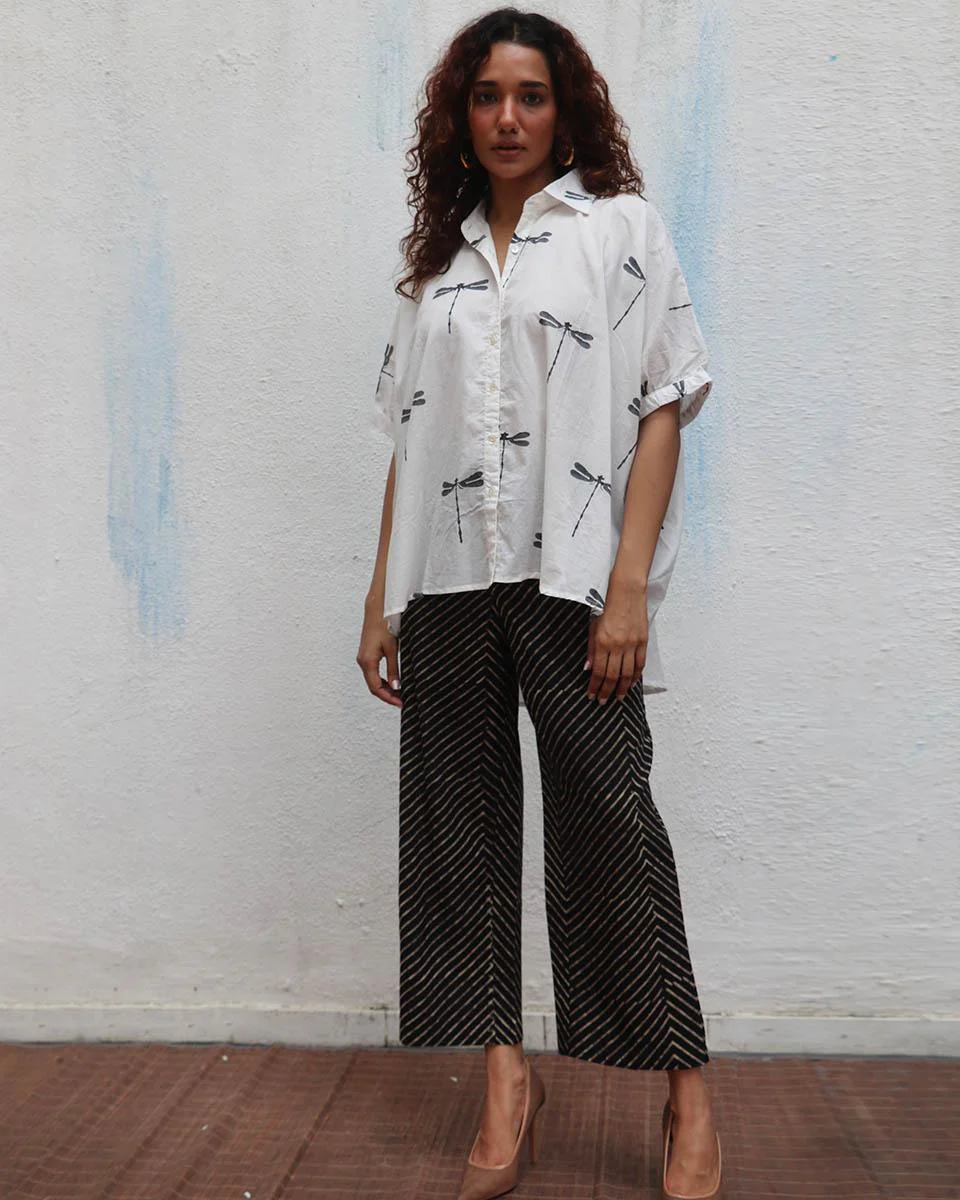 Free Falling Handblock Printed Cotton Shirt - Mono - Image 5