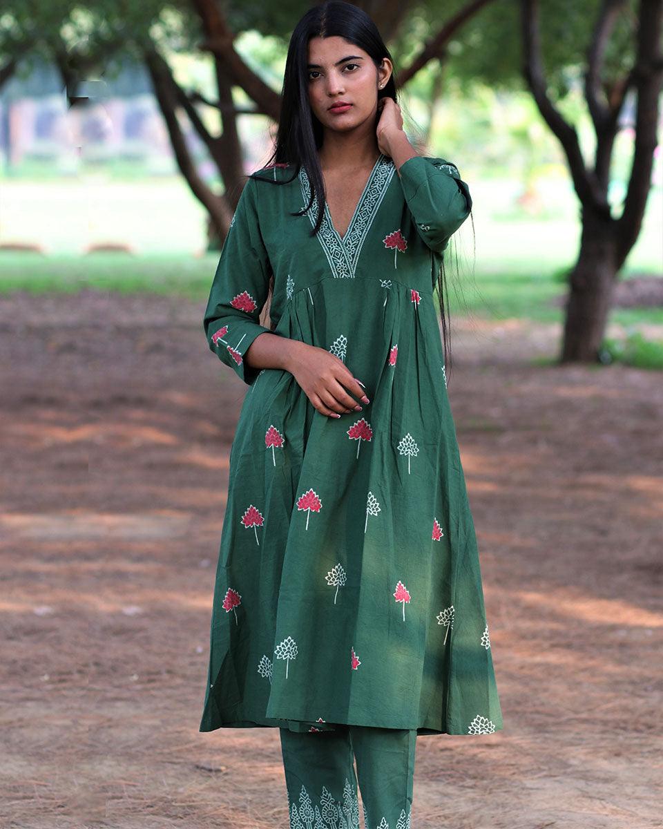 Green Handprinted Pure Cotton Kurti Set Of 2-Slow - Image 7