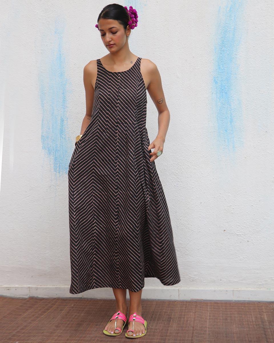 Gul-nari Blockprinted Cotton Dress - Flower Girl - Image 5