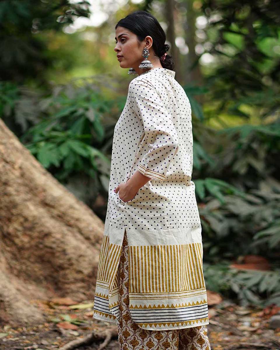 Gulabi Shaam Tu Ivory Block Printed Cotton Kurti - WW - Image 2