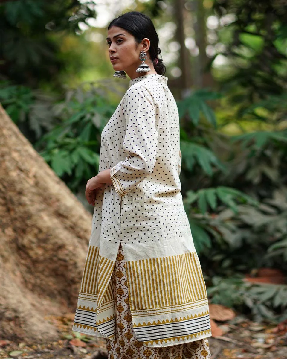 Gulabi Shaam Tu Ivory Block Printed Cotton Kurti - WW - Image 4