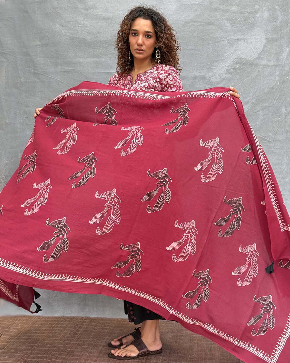 Hues of Horizon Blockprinted Cotton Dupatta - Image 7