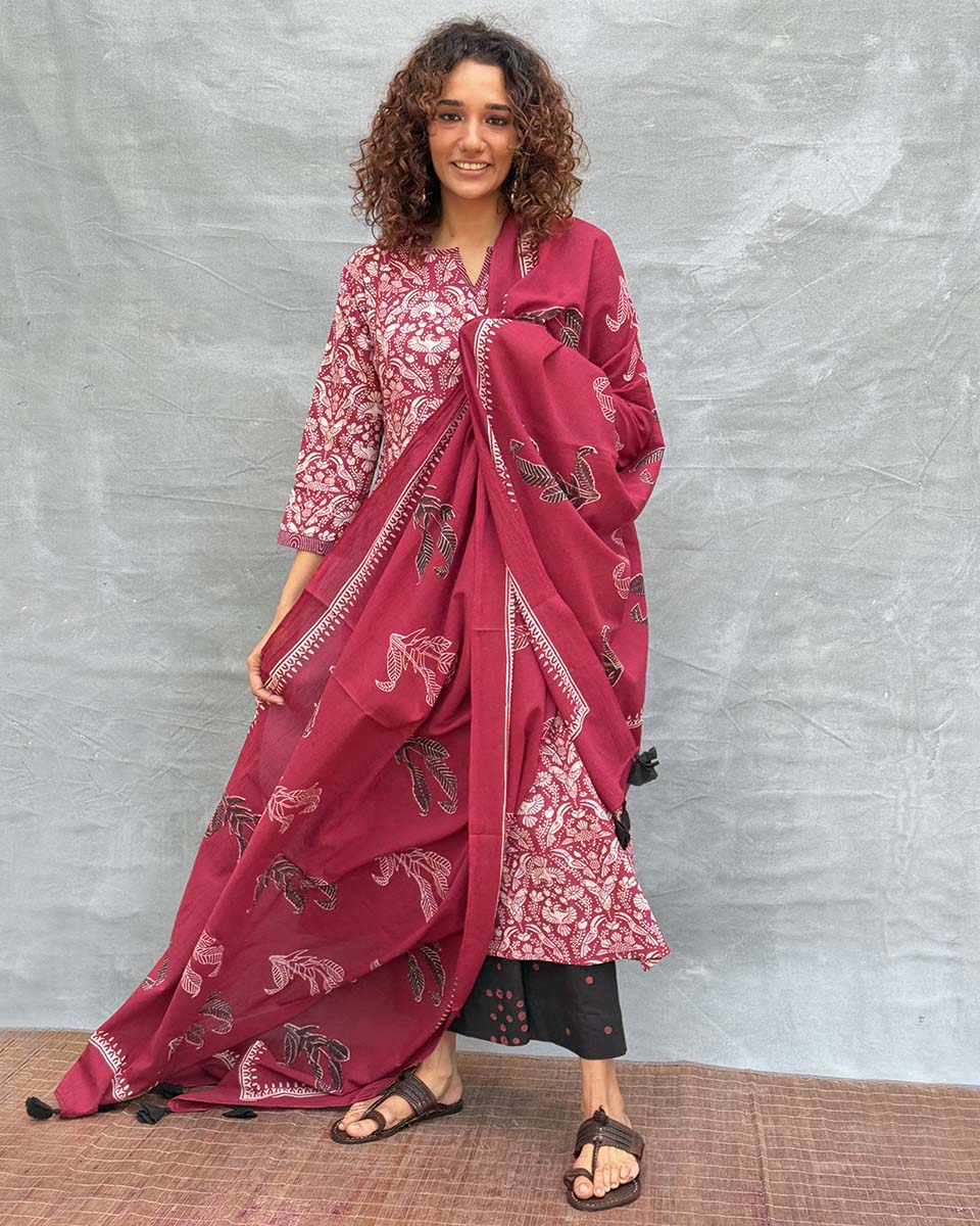 Hues of Horizon Blockprinted Cotton Dupatta - Image 8