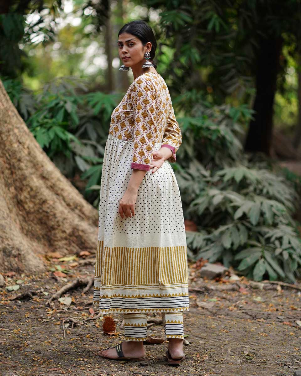 Koyal Si Tu Ivory Block Printed Cotton Kurta Set- WW - Image 7