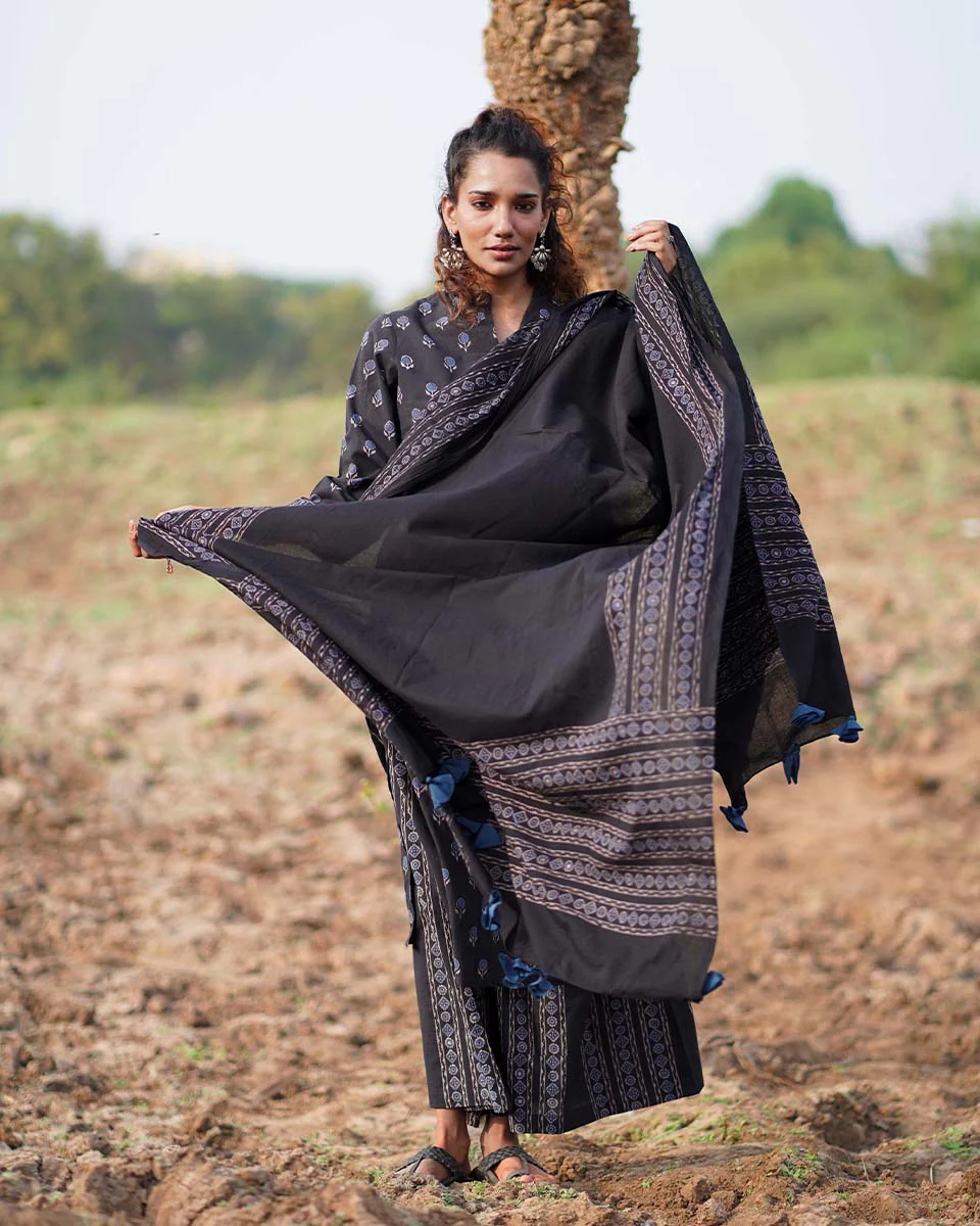 Liquid Grace Blockprinted Cotton Dupatta-WWB - Image 6