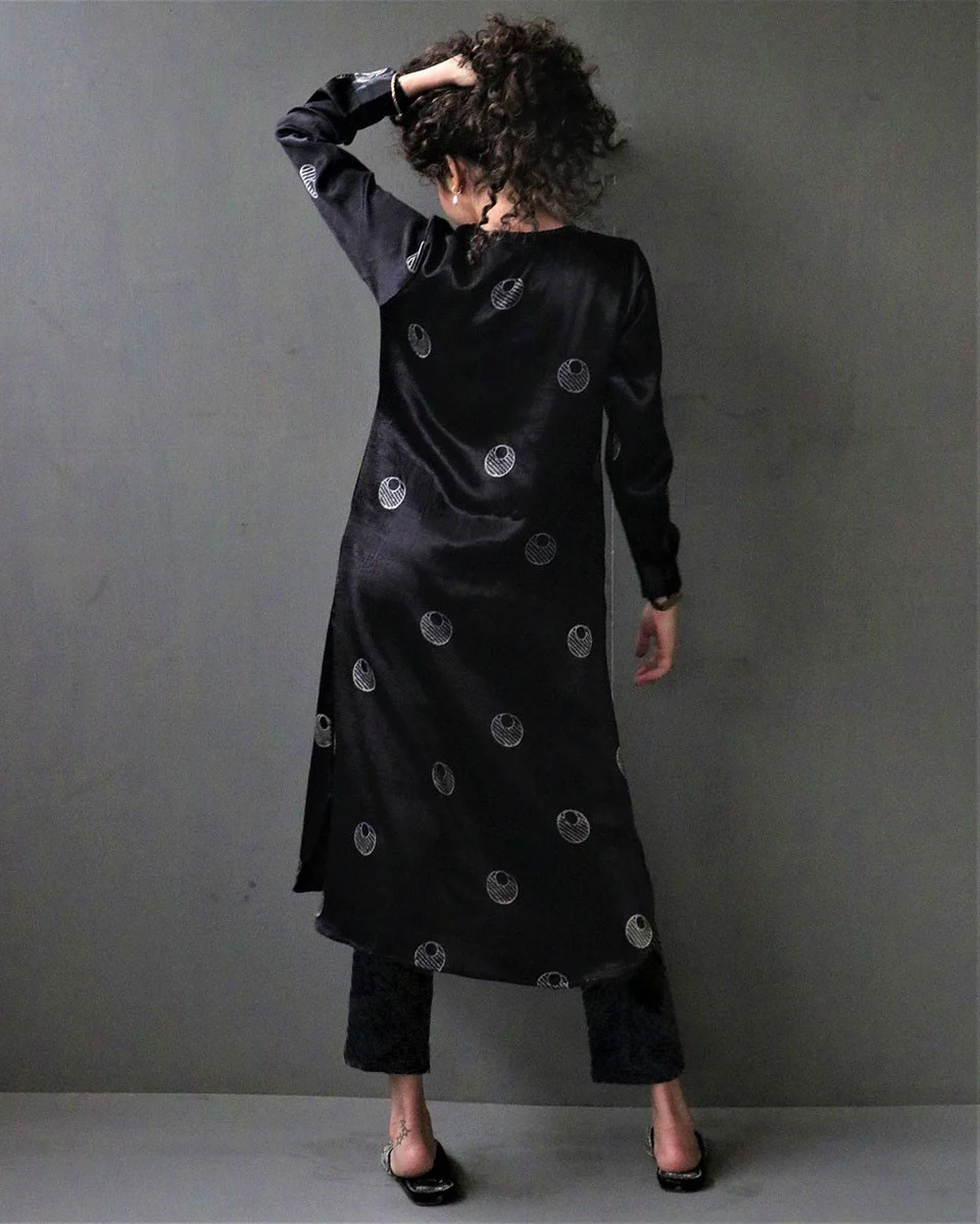 Mahrosh Block printed Mashru Silk Kurta Set - Image 4