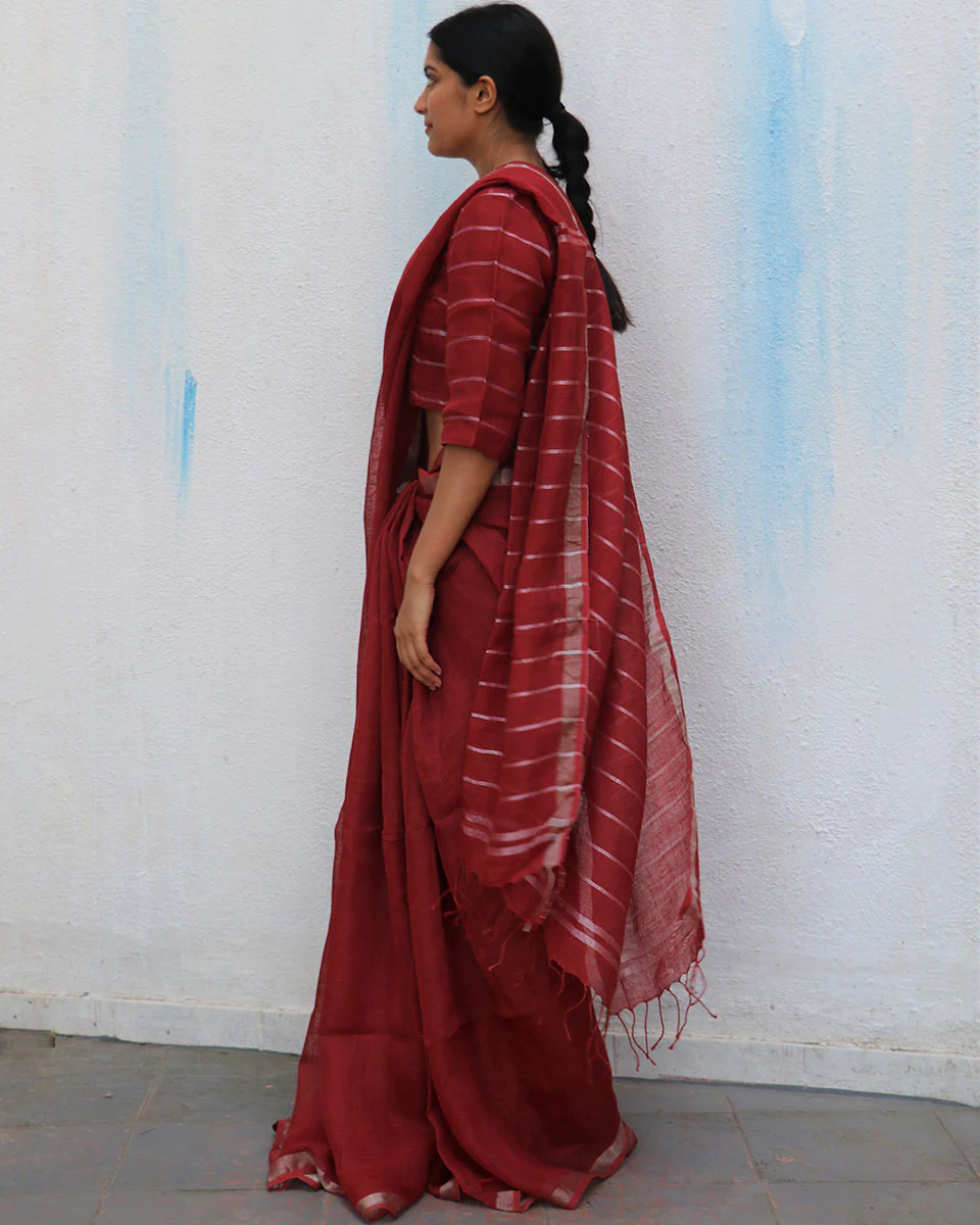 Maroon Fascination Handwoven Linen Zari Saree - Everyday Beautiful - Image 3