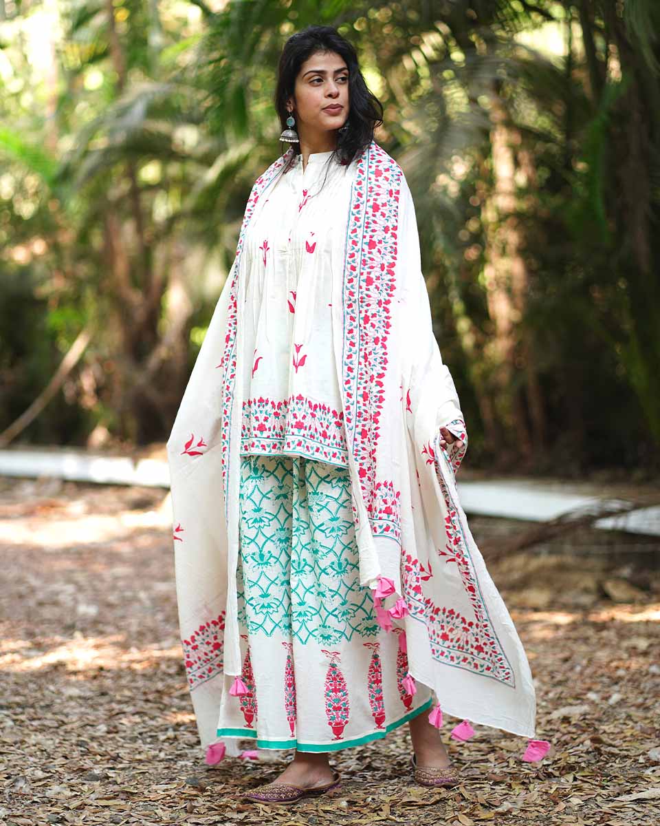 Mograâ€™s Magic Ivory Handblock Dupatta - MMG - Image 4