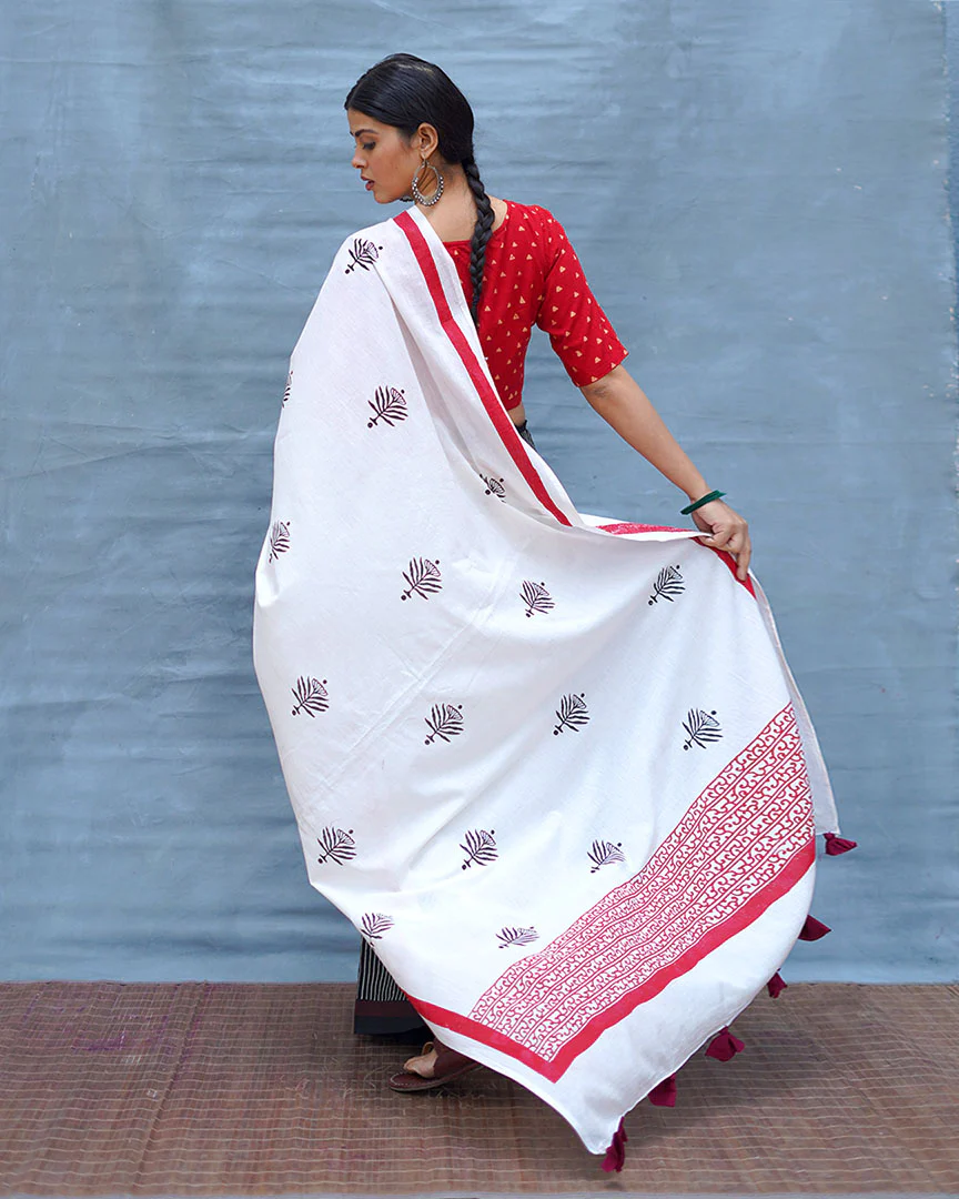 Moon & Mist Black & White Handblock Print Cotton Saree - MIS - Image 3