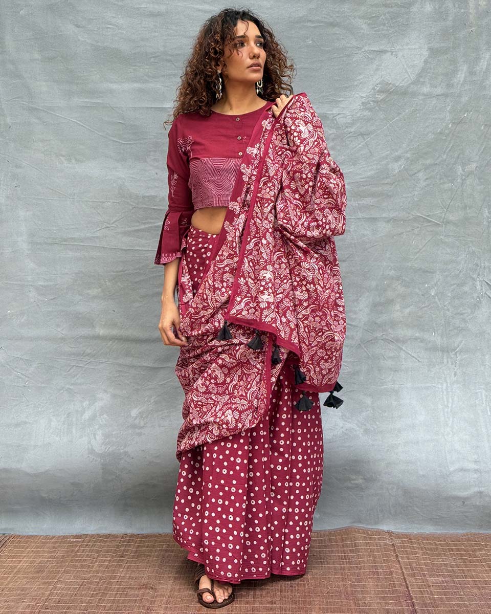 Moonlight Maroon Block printed Cotton Saree - Soil - Image 7