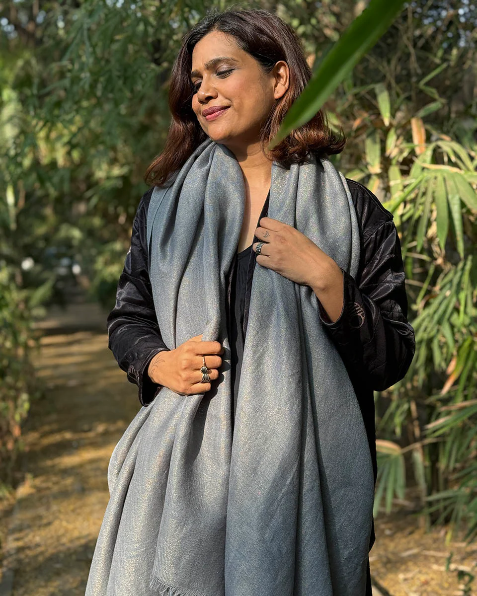 Morning Mist Pure Wool Zari Shawl - Image 7