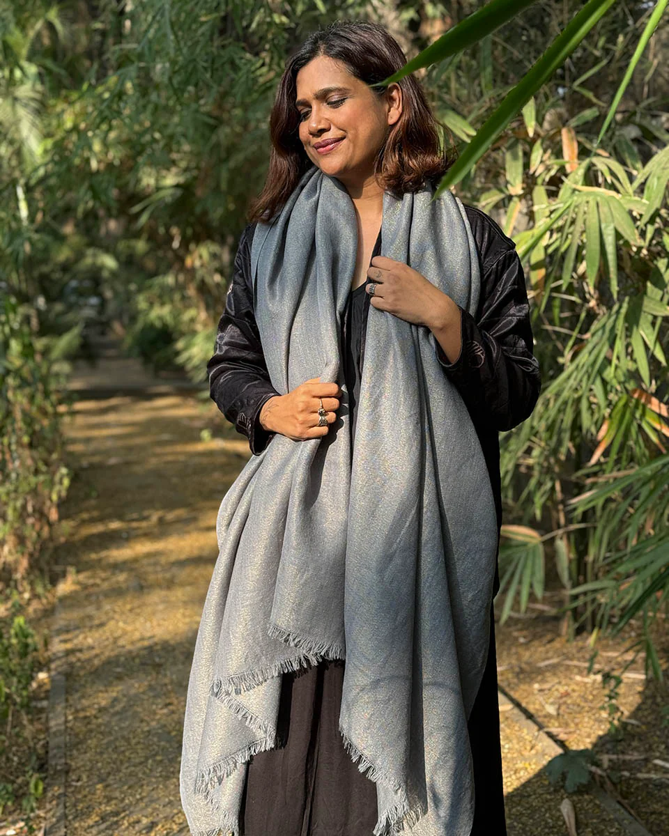 Morning Mist Pure Wool Zari Shawl - Image 8