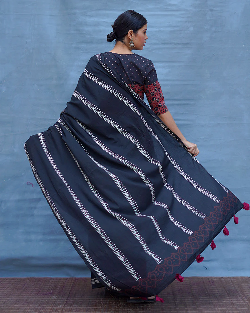 Mrinal Black With Maroon Handblock Printed Cotton Saree - Soil - Image 3