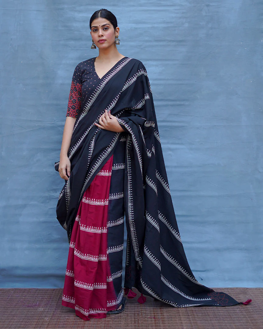 Mrinal Black With Maroon Handblock Printed Cotton Saree - Soil - Image 4