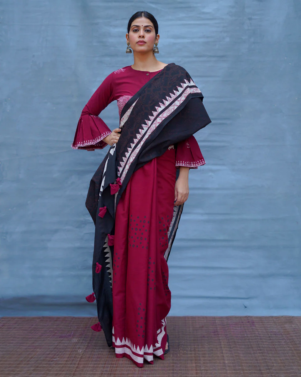 Mrinmoyee Maroon With Black Handblock Printed Cotton Saree - Soil - Image 10