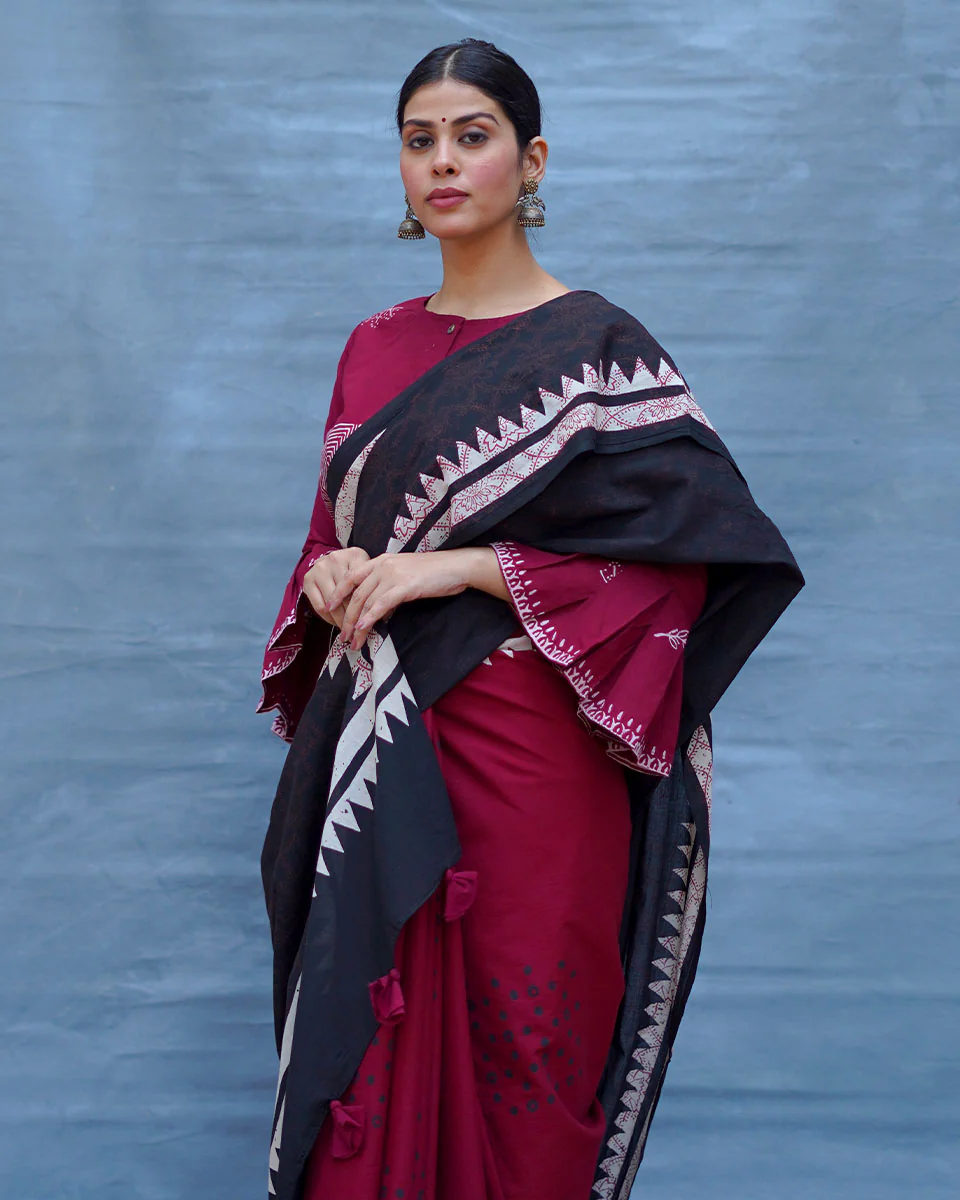 Mrinmoyee Maroon With Black Handblock Printed Cotton Saree - Soil - Image 11
