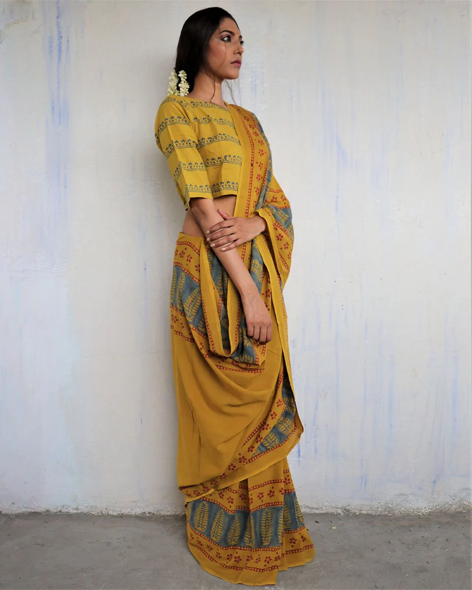 Mustard Block Printed Cotton Mul Saree - God - Image 6