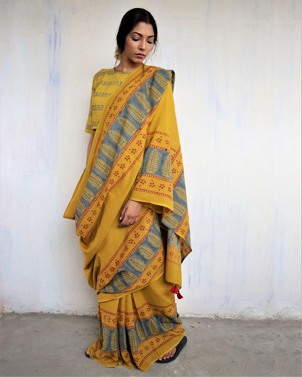 Mustard Block Printed Cotton Mul Saree - God - Image 8