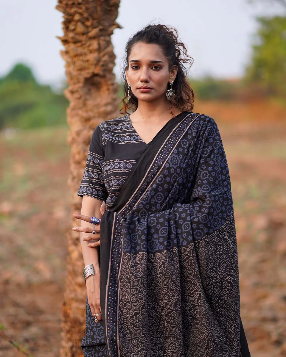 Nightscented Orchids Blockprinted Cotton Saree-WWB - Image 7