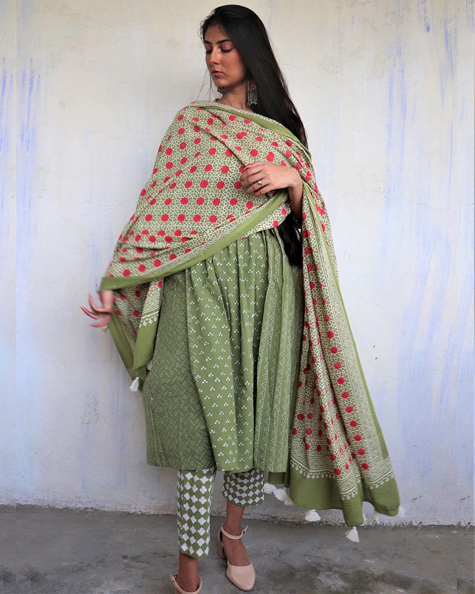 Olive Green Pure Cotton Blockprinted Dupatta-Ajooni - Image 4
