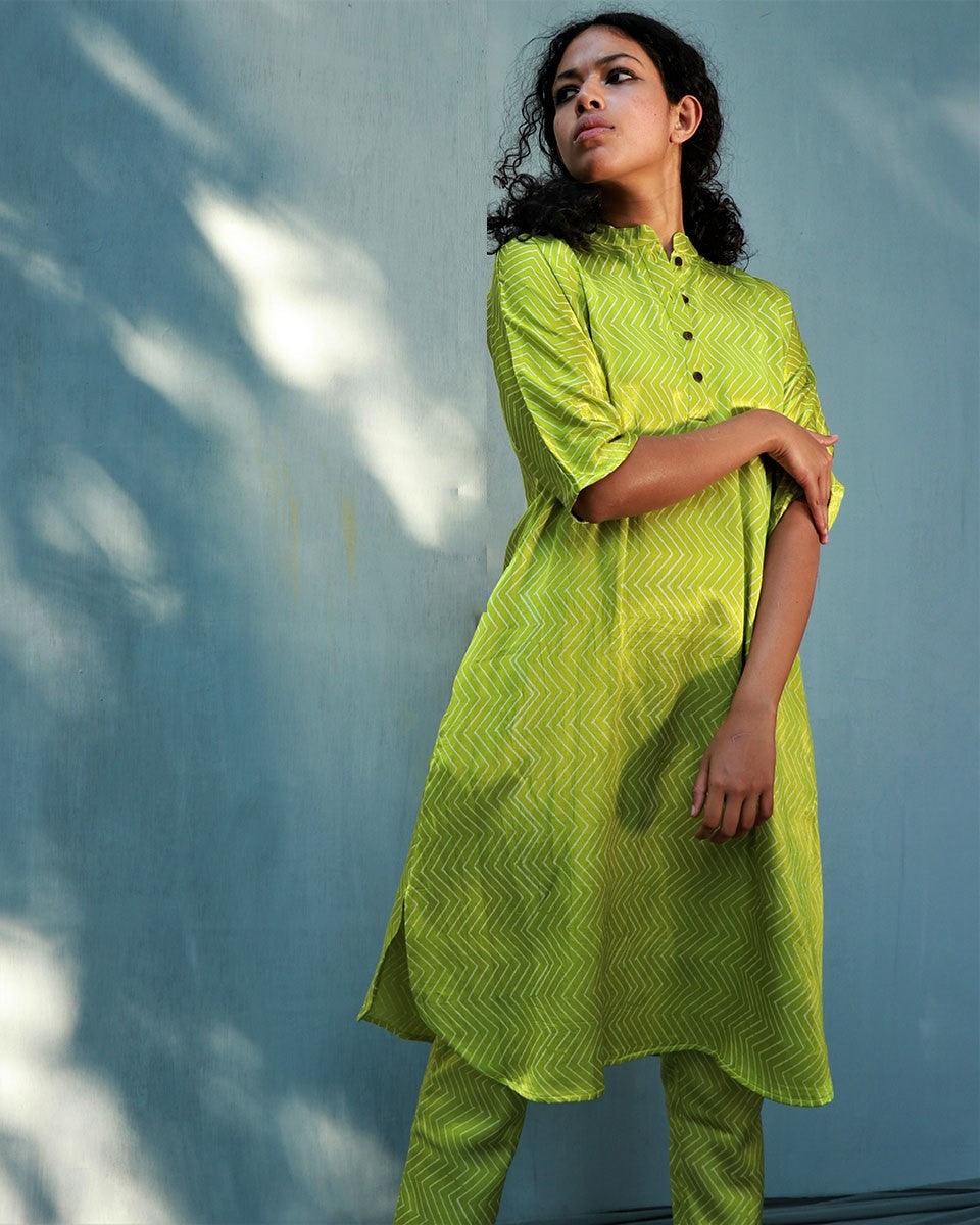 Parveen Mashru Silk Kurta (Set Of 2) -Saahiba - Image 6