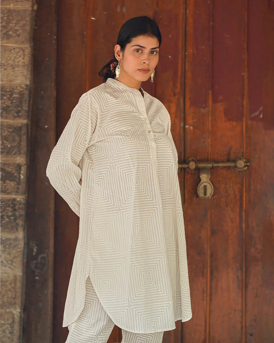 Porcelain Blush Ivory Block Printed Kurta Set - SFD - Image 4