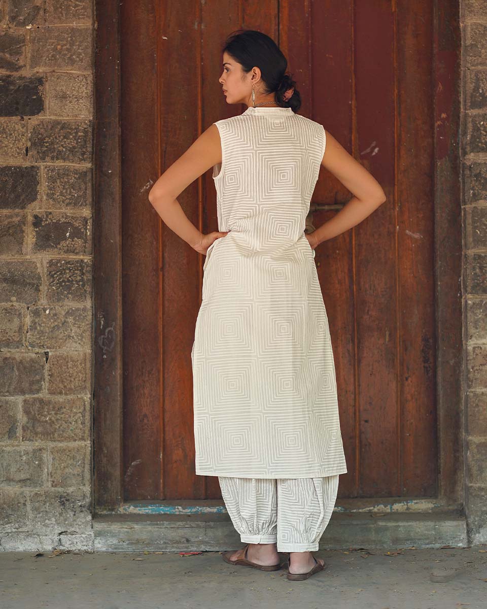 Quiet Tusk Ivory Block Printed Kurti - SFD - Image 5